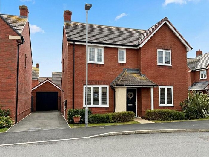 4 Bedroom Detached House For Sale In Dunnock Close, Holmer, Hereford, HR4