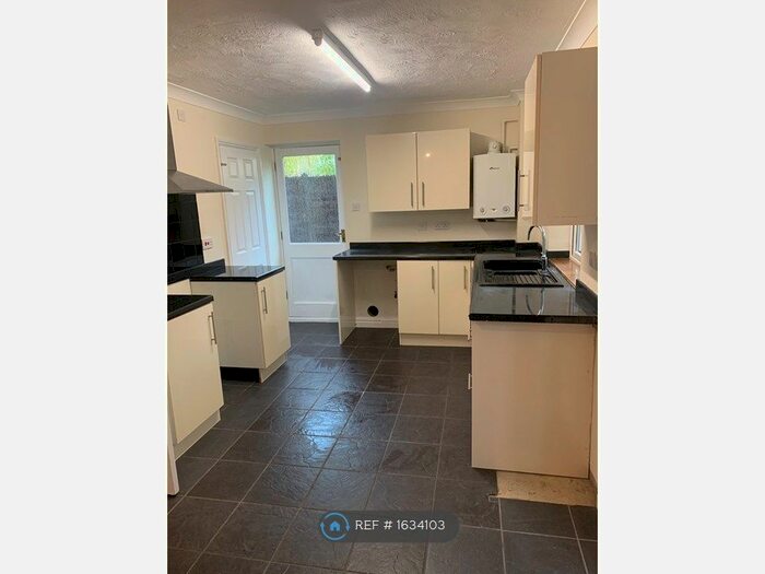 3 Bedroom Semi-Detached House To Rent In Sycamore Close, Worlingham, Beccles, NR34