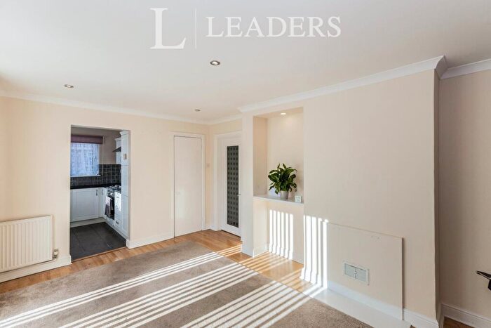 3 Bedroom Flat To Rent In Southwood Road, Hayling Island, PO11