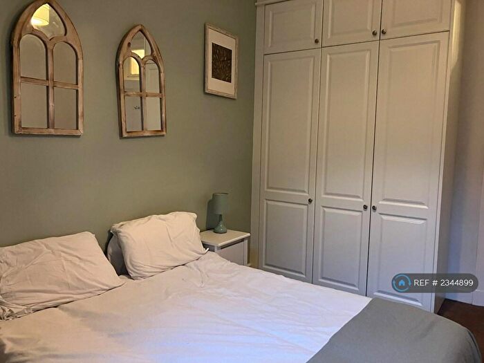 3 Bedroom Flat To Rent In Lawrence Street, Glasgow, G11