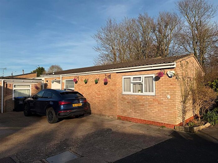 3 Bedroom Property To Rent In Stidfall Grove, Leamington Spa, CV31