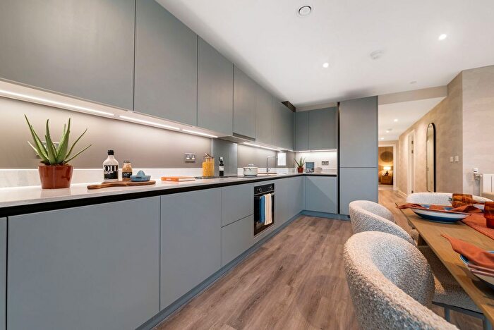 3 Bedroom Flat For Sale In Banks Road, Kidbrooke, SE3