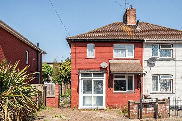 2 Bedroom Semi Detached House For Sale In Dings Walk, St Philips, Bristol, BS2