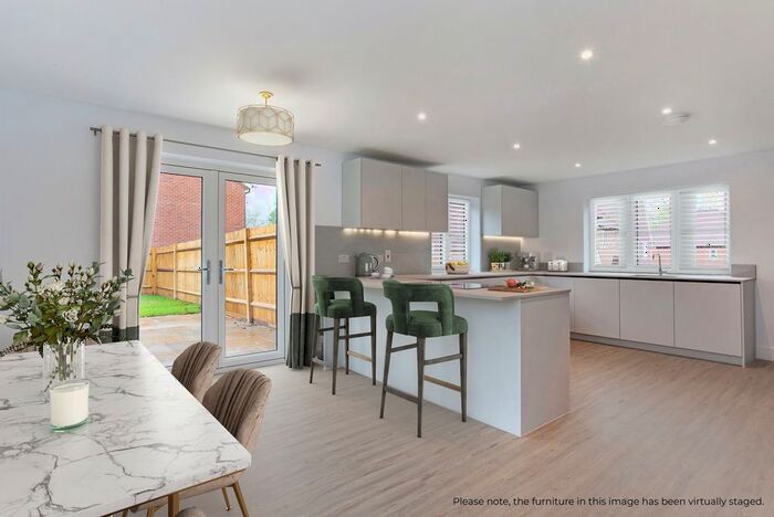 4 Bedroom Detached House For Sale In Hillbury Fields, Ticehurst, TN5