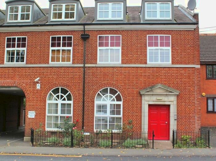 2 Bedroom Apartment To Rent In Macarthur Gardens, Cradley Heath, B64