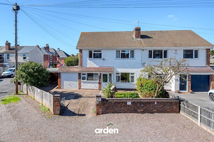 3 Bedroom Semi Detached House For Sale In Cypress Street, Worcester, WR3