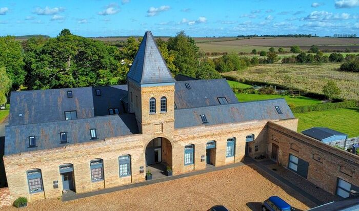 4 Bedroom Barn Conversion To Rent In Station Road, Gamlingay, SG19