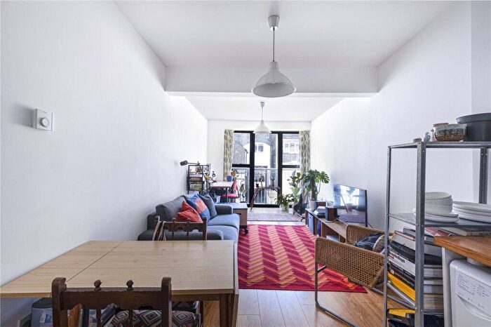 1 Bedroom Apartment To Rent In New Cross Road, London, SE14