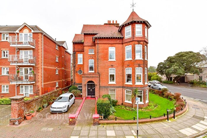 3 Bedroom Apartment For Sale In Festing Road, Southsea, Hampshire, PO4