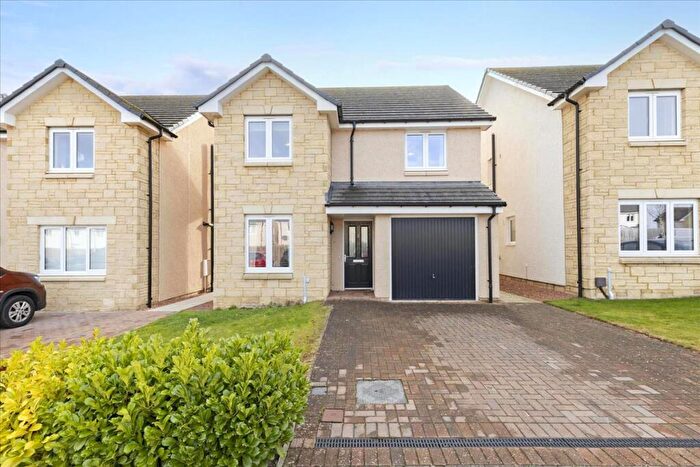 4 Bedroom Detached House For Sale In Cadwell Crescent, Gorebridge, EH23