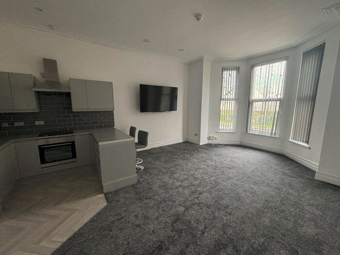 2 Bedroom Flat To Rent In Crosby Road South, Seaforth, Liverpool, L21