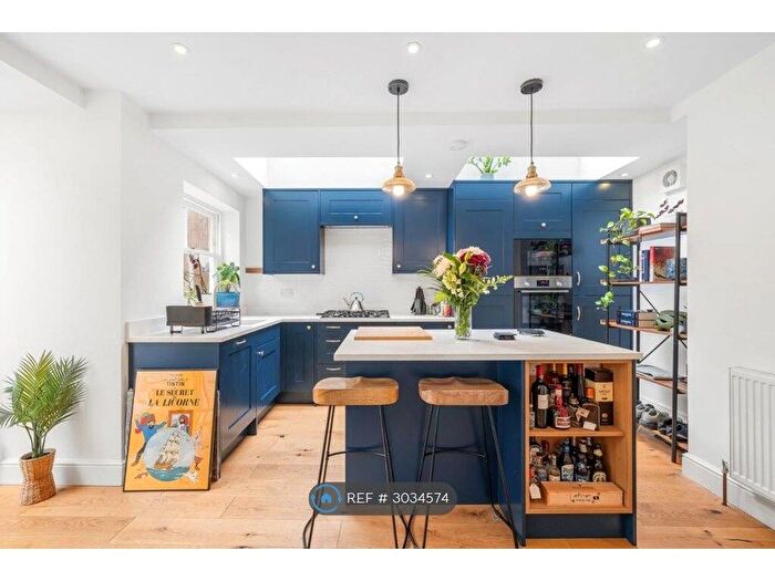 2 Bedroom Flat To Rent In Brixton, London, SW2