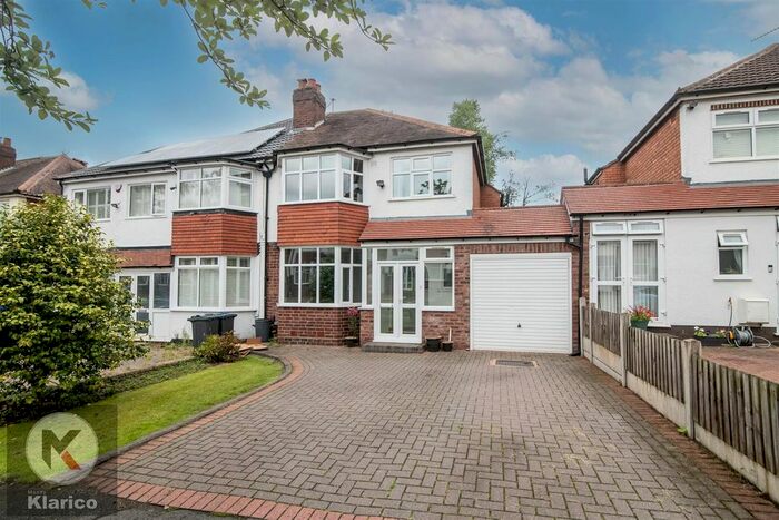 3 Bedroom Semi-Detached House To Rent In Bibury Road, Hall Green, B28