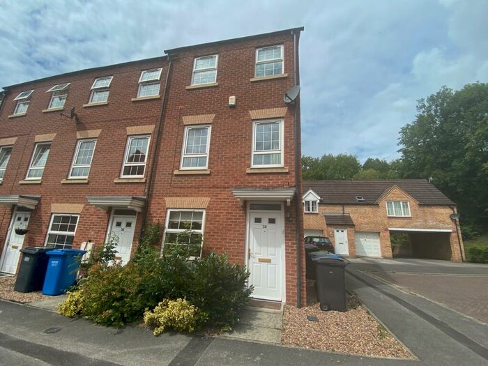 3 Bedroom House To Rent In Haslam Court, Stonegravels, Chesterfield, S41
