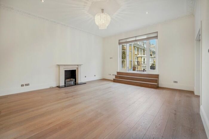 2 Bedroom Flat To Rent In Bolton Gardens, London, SW5