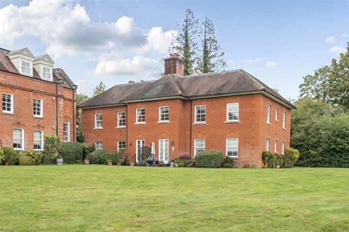 2 Bedroom Flat To Rent In Elmbridge Road, Cranleigh, GU6