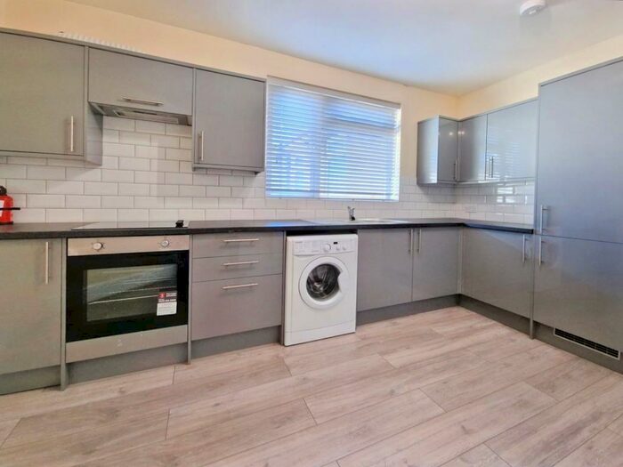 2 Bedroom Apartment To Rent In West Town Lane, Brislington, BS4