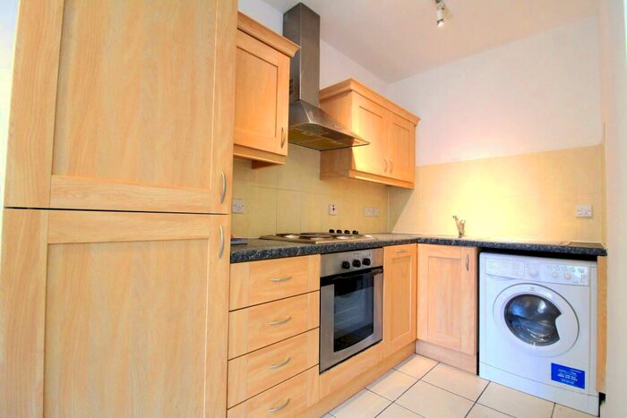 1 Bedroom Apartment To Rent In Cookham Road, Maidenhead, SL6