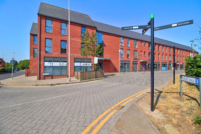 2 Bedroom Flat For Sale In Elms Walk, Wokingham, RG40