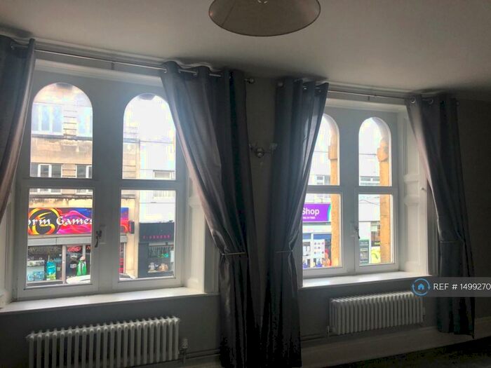 2 Bedroom Flat To Rent In Victoria Road, Swindon, SN1