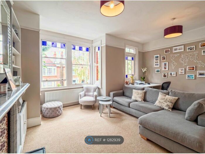 3 Bedroom Maisonette To Rent In Sidney Road, Twickenham TW1