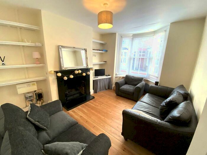 2 Bedroom Terraced House To Rent In St. Peters Grove, Canterbury, CT1