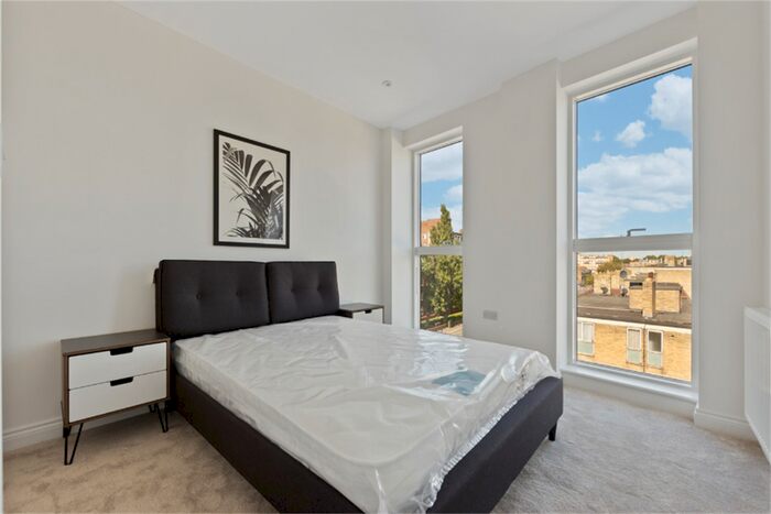 1 Bedroom Flat To Rent In Stepney Way, London, E1