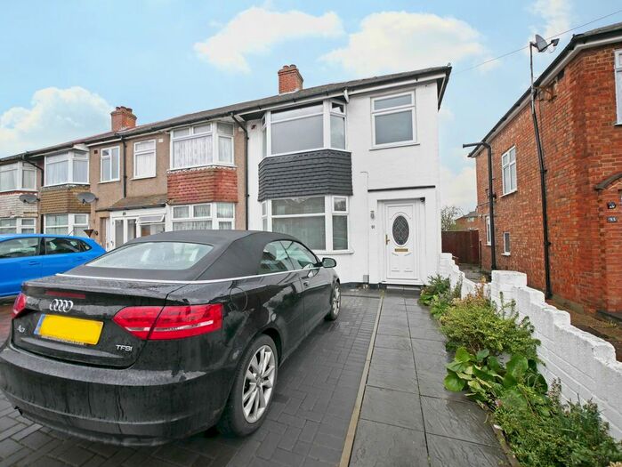 3 Bedroom End Of Terrace House To Rent In Sutton Court Road, Hillingdon, Uxbridge, UB10