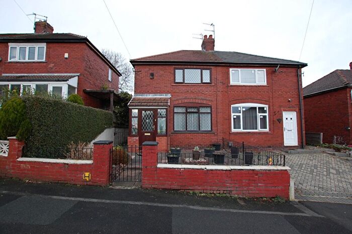 2 Bedroom Semi Detached House For Sale In Waterloo Street, Ashton-under-Lyne, Greater Manchester, OL6