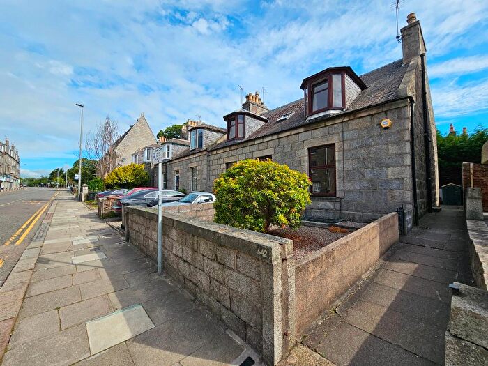 4 Bedroom Semi-Detached House To Rent In George Street, City Centre, Aberdeen, AB25