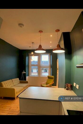 2 Bedroom Flat To Rent In Buchanan Street, Edinburgh, EH6
