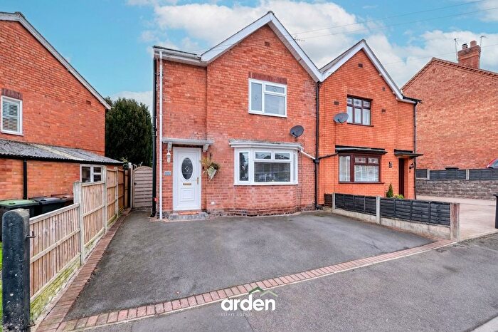 3 Bedroom Semi Detached House For Sale In Shrubbery Road, Bromsgrove, B61