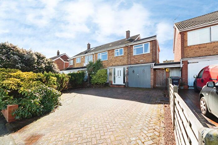 4 Bedroom Semi Detached House For Sale In Yardley Wood Road, Shirley, Solihull, B90