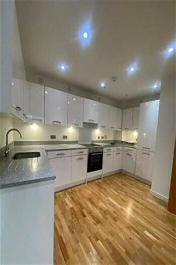 2 Bedroom Flat To Rent In , Burbage Court, E2