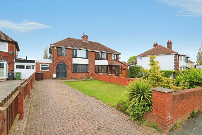 3 Bedroom Semi Detached House For Sale In Sambrook Road, Wolverhampton, West Midlands, WV10