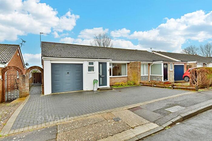 2 Bedroom Semi-Detached Bungalow For Sale In Thorndale Close, Chatham, Kent, ME5