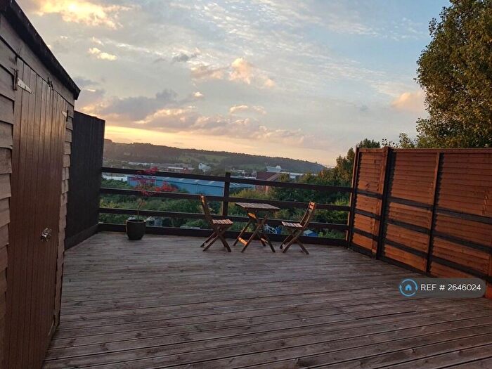 2 Bedroom Flat To Rent In Bedminster Down Road, Bristol, BS13