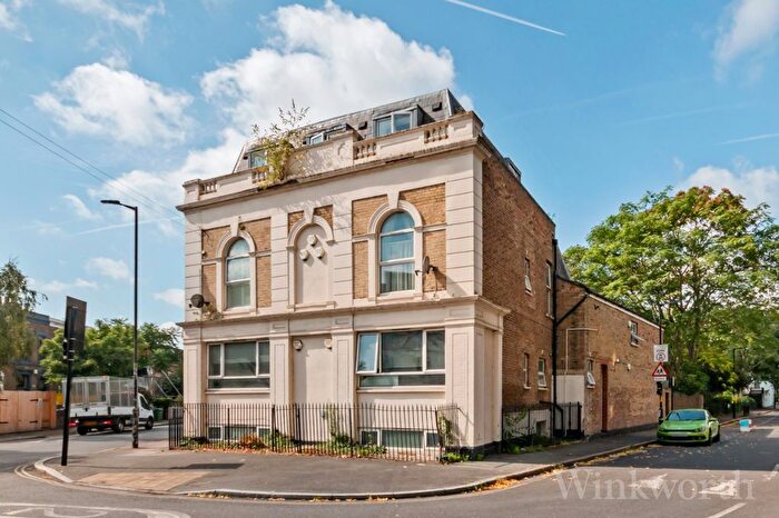 2 Bedroom Flat For Sale In Bird In Bush Road, London, SE15