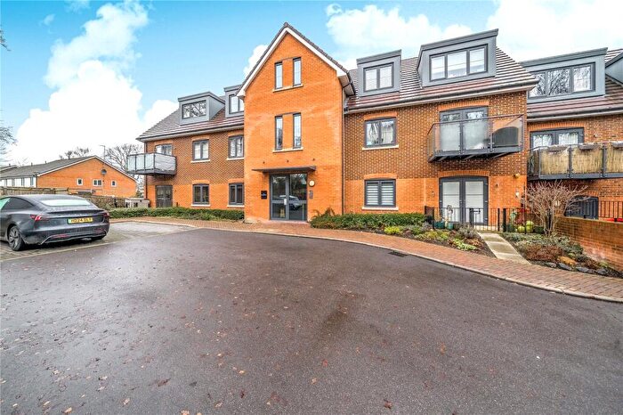 2 Bedroom Apartment For Sale In Wildridings Road, Bracknell, Berkshire, RG12