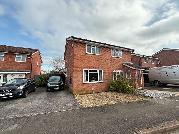 2 Bedroom Property To Rent In Ashbourne Crescent, Taunton, TA1