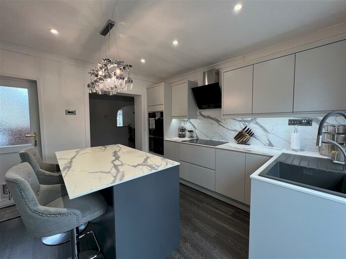 3 Bedroom House To Rent In Glanymor Street, Briton Ferry, Neath, SA11