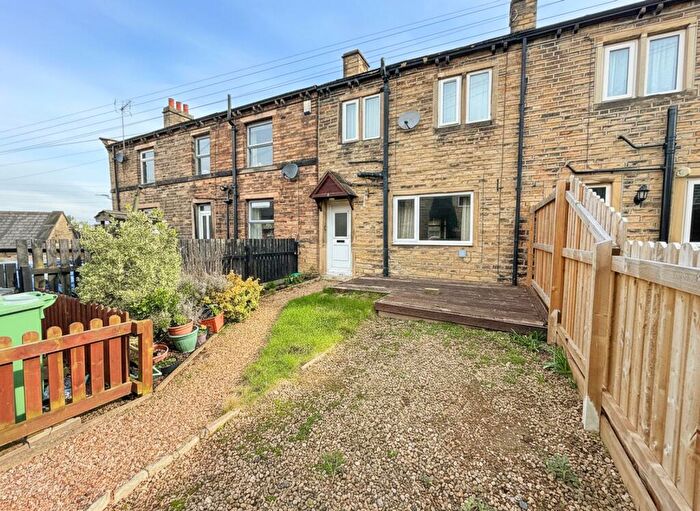 2 Bedroom Terraced House For Sale In Kirby Row, Huddersfield, HD5