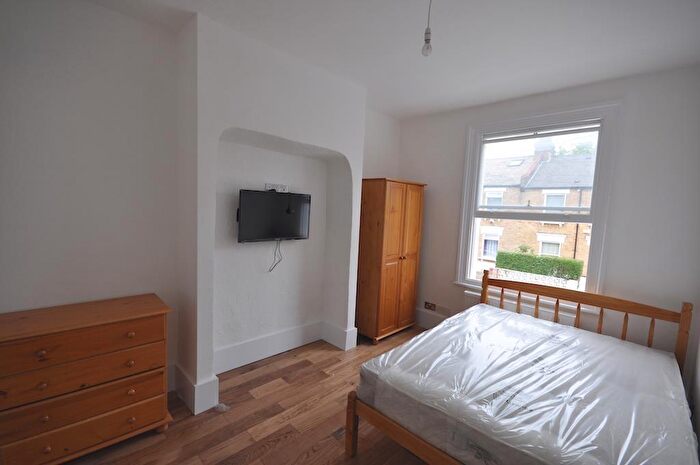 1 Bedroom House To Rent In Wells House Road, London, NW10