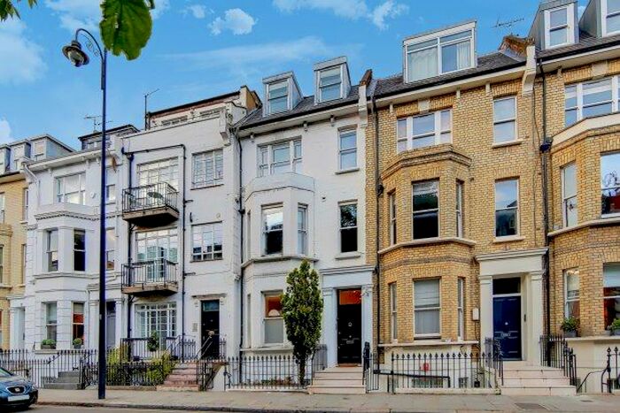 3 Bedroom Flat To Rent In Beaufort Street, London, SW3