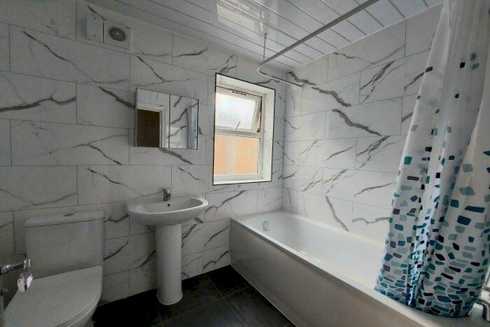 3 Bedroom Flat To Rent In Belmont Park Road, London E10