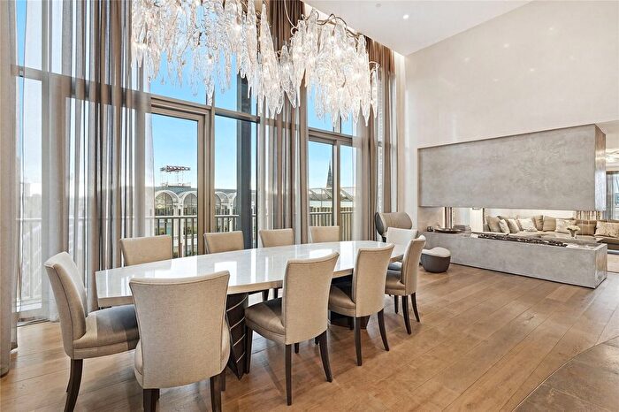 3 Bedroom Flat To Rent In Pearson Square, Fitzrovia, London, W1T