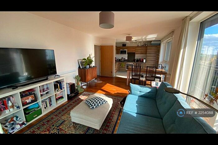 1 Bedroom Flat To Rent In Dalston Square, London, E8