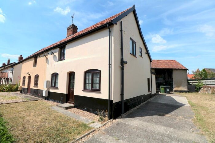 2 Bedroom Semi-Detached House To Rent In Gallants Lane, East Harling, Norwich, NR16
