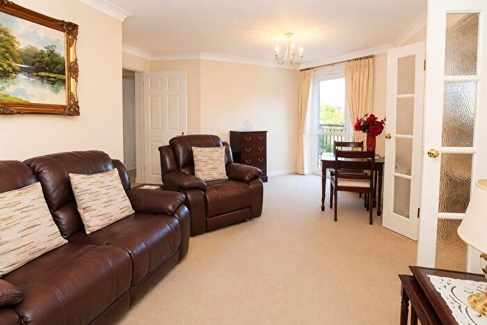 1 Bedroom Retirement Property For Sale In Calverley Court, Kingston Road, Epsom, KT19