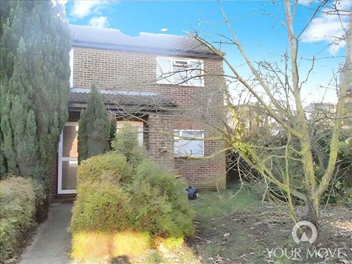 2 Bedroom Maisonette To Rent In Armoury Drive, Gravesend, Kent, DA12